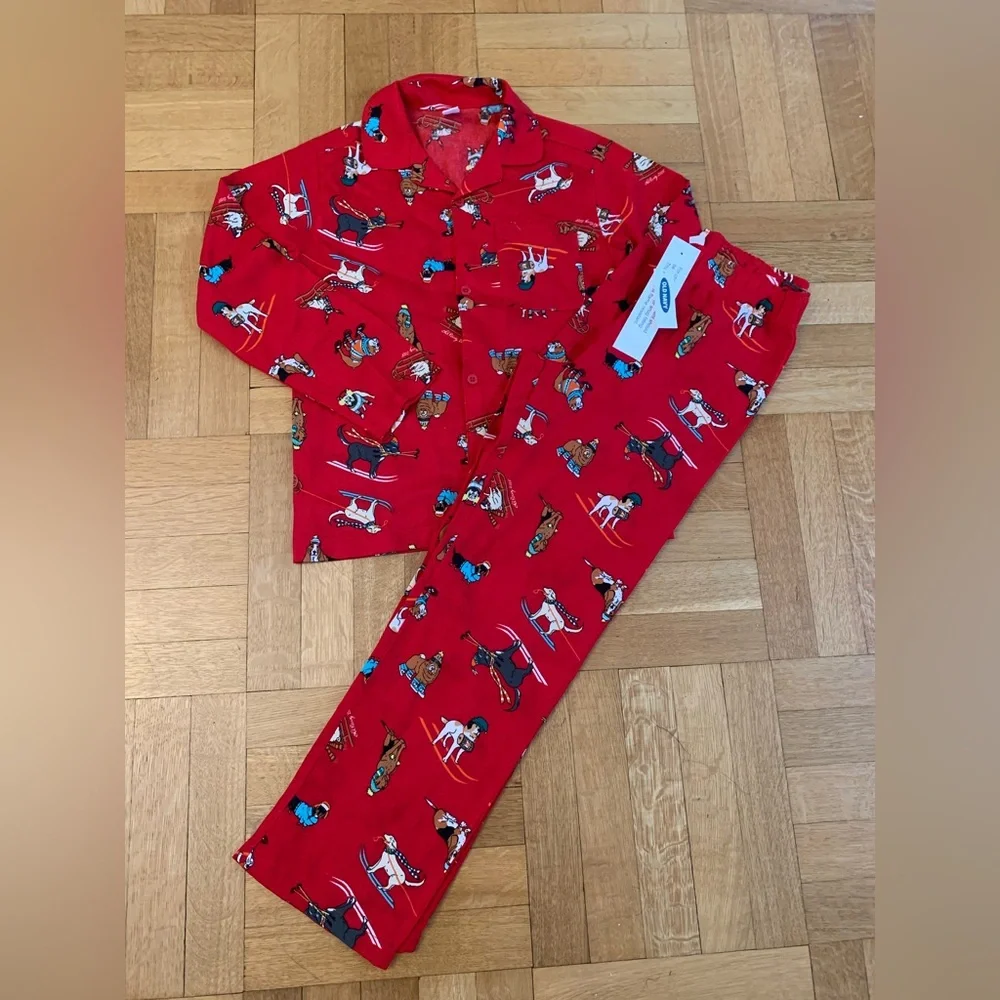 NWT Old Navy Festive PJs in Size 10-12.